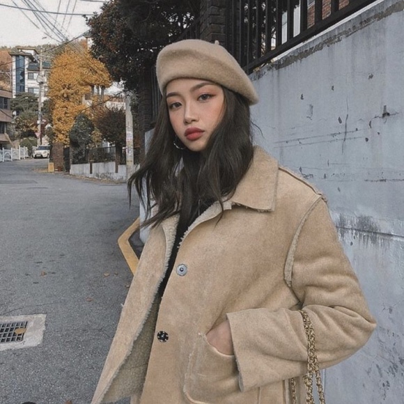 Tan Beret with Floral Accents - Picture 10 of 12